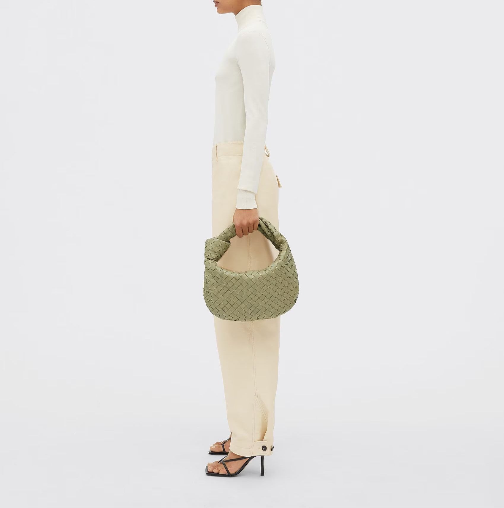 Noavera™ | Chelsea